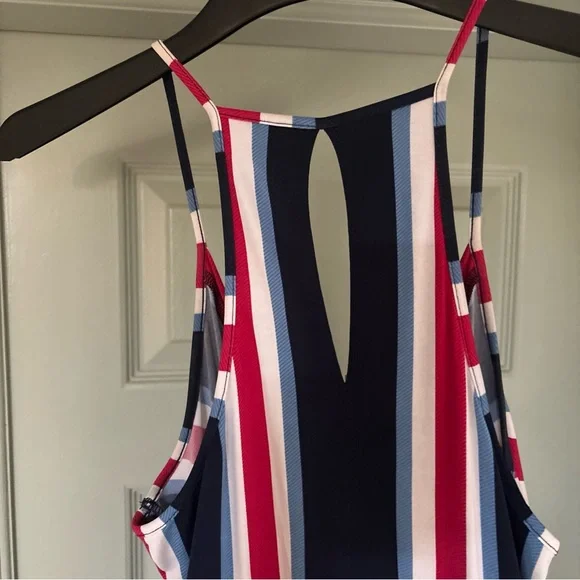 BCBGeneration Multicolor V-Neck Dress - Picture 7 of 8